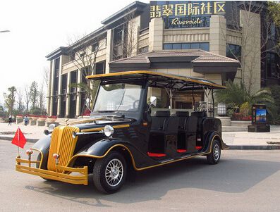 朗逸为翡翠国际社区提供了6座电动老爷车（劳斯莱斯款）