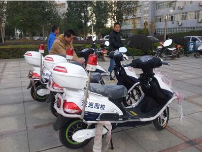 朗逸两轮电动巡逻车成为校园巡逻好帮手